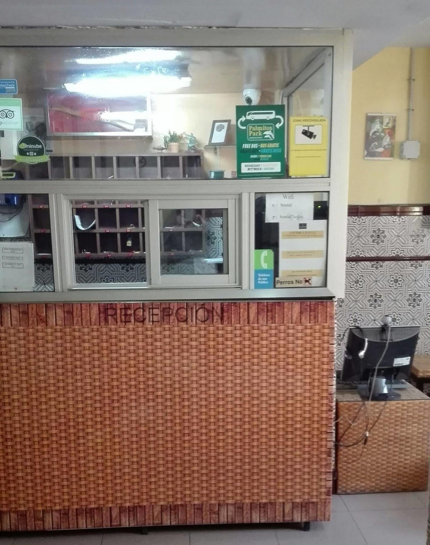 Hostal 7 Soles Лас-Пальмас-де-Гран-Канария Экстерьер фото